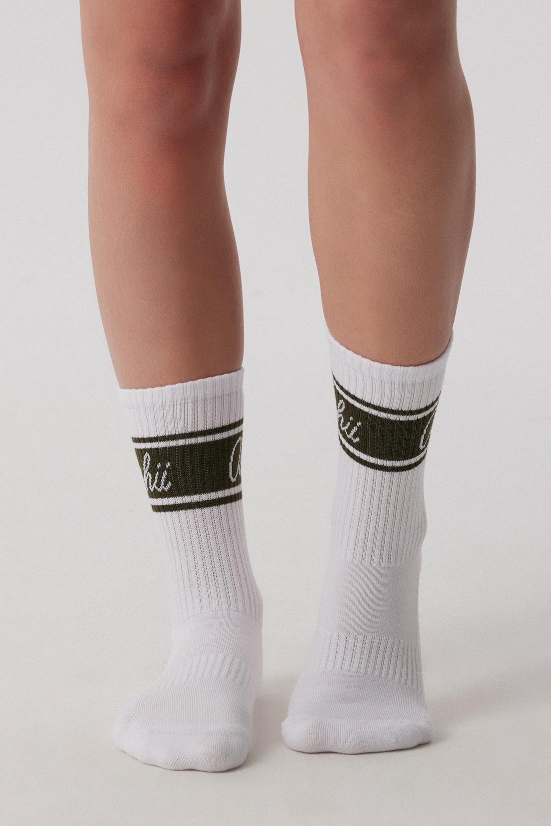Oishii Rei Spor Soket Çorap Dark Olive El Yazı Desen